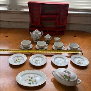 Charming Miniature Tea/Doll Set17pc.Japan Dolls' tea sets are miniature tea sets